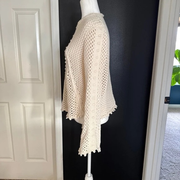 Another Love MERYL MESH EMBROIDERY SWEATER VINTAGE CREAM
Size Medium - Picture 7 of 12